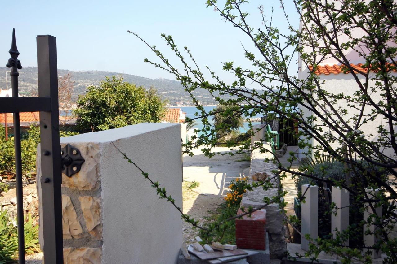 Apartments By The Sea Sevid, Trogir - 9468 Εξωτερικό φωτογραφία
